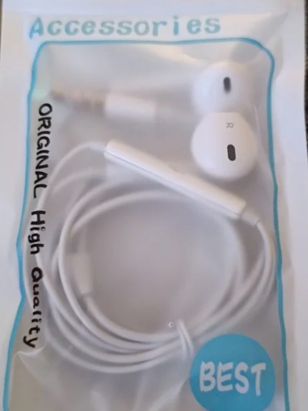 Accessorize White Wired Earbuds with Inline Mic and Controls